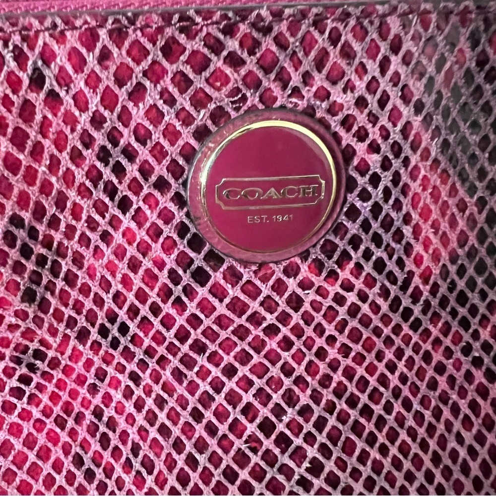 Coach F66413 PEYTON Leather RASPBERRY snake embossed pouch clutch Make Up bag - Picture 6 of 10